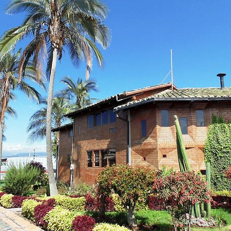 Hosteria Rosa Blanca Puembo Exterior photo